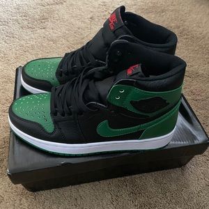 **BRAND NEW** Pine Green Air Jordan 1’s
